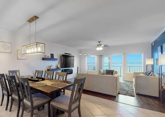 Cori Noel 102 Holiday home